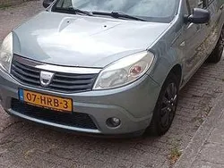 Blauw Gebruikt 2009 Dacia Sandero Lauréate Hatchback | € 1.500 (Duur)