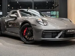 Grijs, metallic lak Gebruikt 2022 Porsche 911 Targa 4 Cabriolet | € 209.995 (Iets duurder)