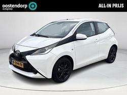 Wit Gebruikt 2014 Toyota Aygo X-play Hatchback | € 8.950 (Iets duurder)