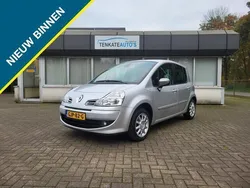 Grijs Gebruikt 2011 Renault Modus Night&Day MPV | € 4.450 (Eerlijke prijs)