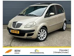 Wit Gebruikt 2005 Lancia Musa MPV | € 2.745 (Eerlijke prijs)