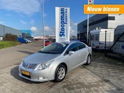 Grijs, metallic lak Gebruikt 2009 Toyota Avensis Sedan | € 9.950 (Eerlijke prijs)