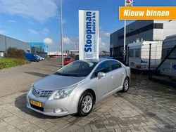 Grijs, metallic lak Gebruikt 2009 Toyota Avensis Sedan | € 9.950 (Eerlijke prijs)