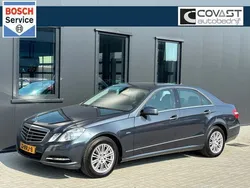 Grijs, metallic lak Gebruikt 2010 Mercedes E350 Elegance Sedan | € 17.450 (Duur)