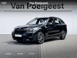Saphirschwarz metallic (zwart metallic) Gebruikt 2021 BMW X1 Shadowline SUV | € 33.900 (Iets duurder)