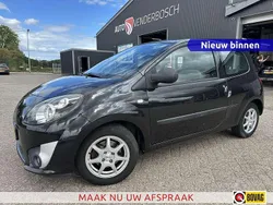 Zwart Gebruikt 2010 Renault Twingo Authentique Hatchback | € 3.290 (Eerlijke prijs)