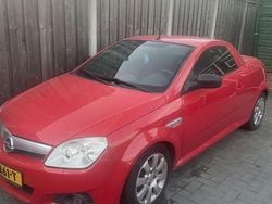 Rood Gebruikt 2005 Opel Tigra Enjoy Cabriolet | € 1.850 (Goede deal)