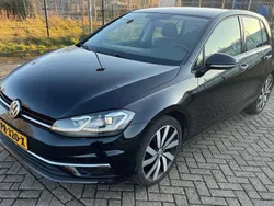 Zwart Gebruikt 2017 VW Golf VII Highline Hatchback | € 17.499 (Iets duurder)