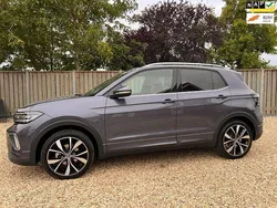 Grijs, metallic lak Gebruikt 2025 VW T-Cross R-line Edition SUV | € 37.650 (Duur)