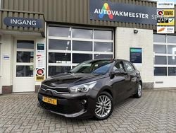 Bruin Gebruikt 2017 Kia Rio Hatchback | € 12.500 (Eerlijke prijs)