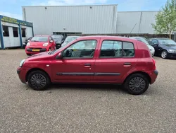 Rood Gebruikt 2003 Renault Clio II Hatchback | € 1.199 (Eerlijke prijs)