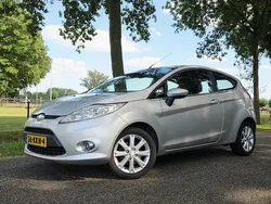 Grijs Gebruikt 2010 Ford Fiesta Ghia Hatchback | € 2.299 (Eerlijke prijs)