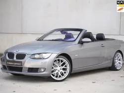 Grijs, metallic lak Gebruikt 2007 BMW 330 Cabriolet Executive Cabriolet | € 12.950 (Eerlijke prijs)