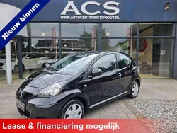 Zwart Gebruikt 2009 Toyota Aygo Comfort Hatchback | € 2.840 (Eerlijke prijs)