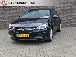 Zwart Gebruikt 2017 Opel Astra Hatchback | € 10.950 (Eerlijke prijs)