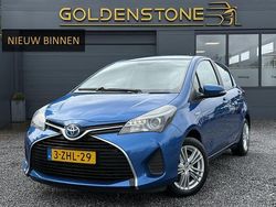 Blauw Gebruikt 2015 Toyota Yaris Hatchback | € 8.943 (Goede deal)