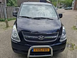 Zwart Gebruikt 2010 Hyundai H-1 Dynamiq MPV | € 4.500