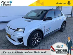 Wit Nieuw 2025 Renault R5 Iconic Hatchback | € 30.450 (Goede deal)