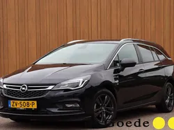 Blauw, metallic lak Gebruikt 2019 Opel Astra Edition Stationwagen | € 13.940 (Eerlijke prijs)