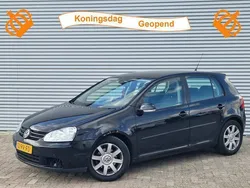 Zwart, metallic lak Gebruikt 2005 VW Golf IV Sportline Hatchback | € 2.248 (Goede deal)