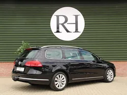 Zwart, metallic lak Gebruikt 2010 VW Passat Highline Stationwagen | € 15.940
