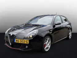 Zwart Gebruikt 2017 Alfa Romeo Giulietta Hatchback | € 14.950 (Eerlijke prijs)