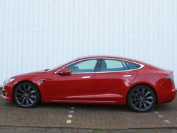 Rood Gebruikt 2017 Tesla Model S Hatchback | € 19.300 (Eerlijke prijs)