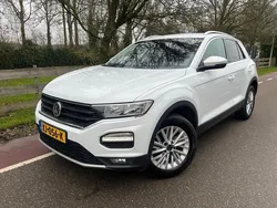 Wit, metallic lak Gebruikt 2019 VW T-Roc Style SUV | € 13.450 (Eerlijke prijs)