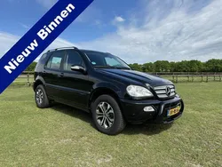 Zwart Gebruikt 2005 Mercedes ML270 Edition SUV | € 4.999