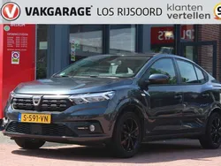 Grijs, metallic lak Gebruikt 2021 Dacia Logan Lauréate Sedan | € 10.990