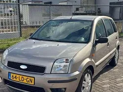 Grijs Gebruikt 2002 Ford Fusion Stationwagen | € 999 (Duur)