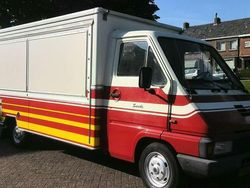 Wit Gebruikt 1990 Renault Master Van | € 9.500