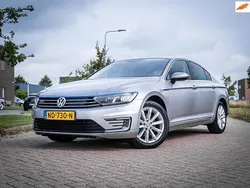 Grijs Gebruikt 2016 VW Passat GTE Sedan | € 12.900 (Goede deal)