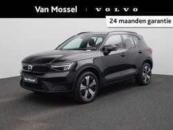 Zwart Gebruikt 2023 Volvo XC40 Core SUV | € 32.940 (Eerlijke prijs)