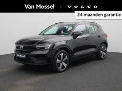 Zwart Gebruikt 2023 Volvo XC40 Core SUV | € 32.940 (Eerlijke prijs)