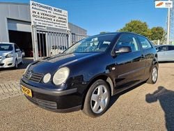 Zwart Gebruikt 2003 VW Polo Comfortline Hatchback | € 999 (Goede deal)