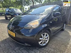 Zwart Gebruikt 2008 Toyota Aygo Hatchback | € 2.199 (Eerlijke prijs)