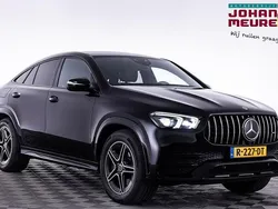 Zwart, metallic lak Gebruikt 2022 Mercedes GLE350e AMG line Coupé | € 69.900 (Super prijs)