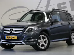 Grijs, metallic lak Gebruikt 2015 Mercedes GLK200 SUV | € 22.950
