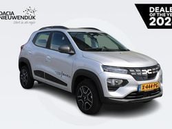 Grijs Gebruikt 2023 Dacia Spring Expression Hatchback | € 13.995 (Eerlijke prijs)