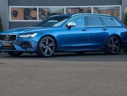 Blauw Gebruikt 2020 Volvo V90 R-Design Stationwagen | € 35.950 (Eerlijke prijs)