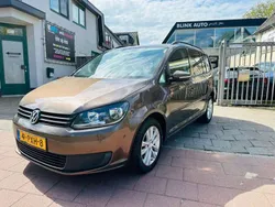 Bruin Gebruikt 2011 VW Touran Comfortline MPV | € 4.499 (Duur)