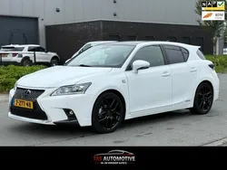 Wit Gebruikt 2015 Lexus CT200h Sport Line Hatchback | € 7.950 (Eerlijke prijs)
