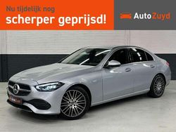 Grijs Gebruikt 2022 Mercedes C200 Luxury Sedan | € 36.493 (Goede deal)