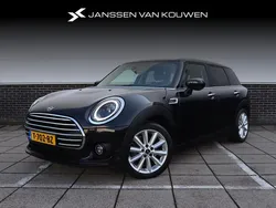 Zwart Gebruikt 2023 Mini Cooper Clubman Classic Stationwagen | € 27.885 (Eerlijke prijs)