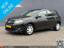 Zwart Gebruikt 2013 Dacia Sandero Lauréate Hatchback | € 2.450 (Goede deal)