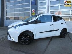 Wit Gebruikt 2015 Toyota Aygo Hatchback | € 7.450 (Eerlijke prijs)