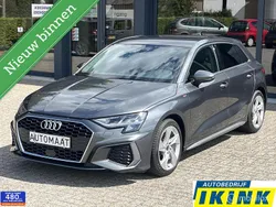 Grijs Gebruikt 2024 Audi A3 Sportback S-Line Hatchback | € 29.950 (Eerlijke prijs)