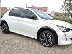 Wit Gebruikt 2020 Peugeot 208 GT-line Hatchback | € 27.500