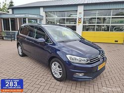 Blauw Gebruikt 2017 VW Touran Highline MPV | € 17.500 (Eerlijke prijs)